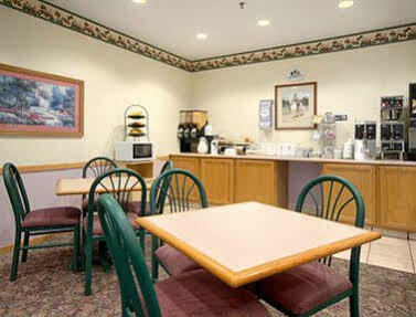 Eagle Ridge Inn Le Claire Extérieur photo